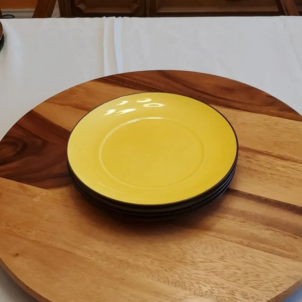 Waechtersbach salad platesA set of 4